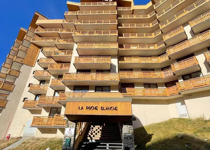 3 Pieces A Pres Des Pistes Et Du Centre - Fr-1-640-85 Apartment